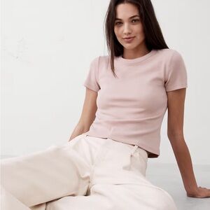 Banana Republic Ribbed Tshirt